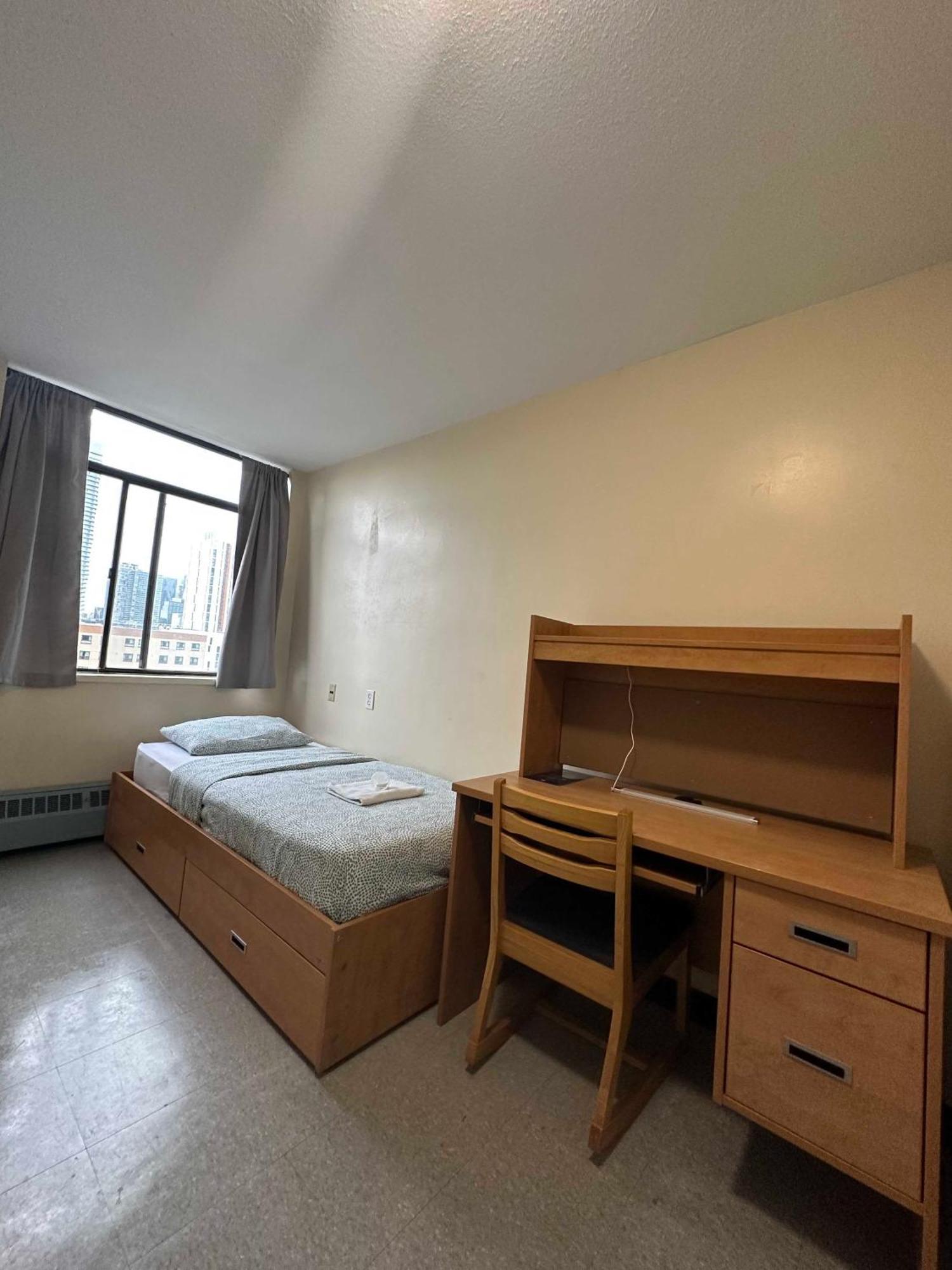 Neill Wycik Hotel 多伦多 外观 照片