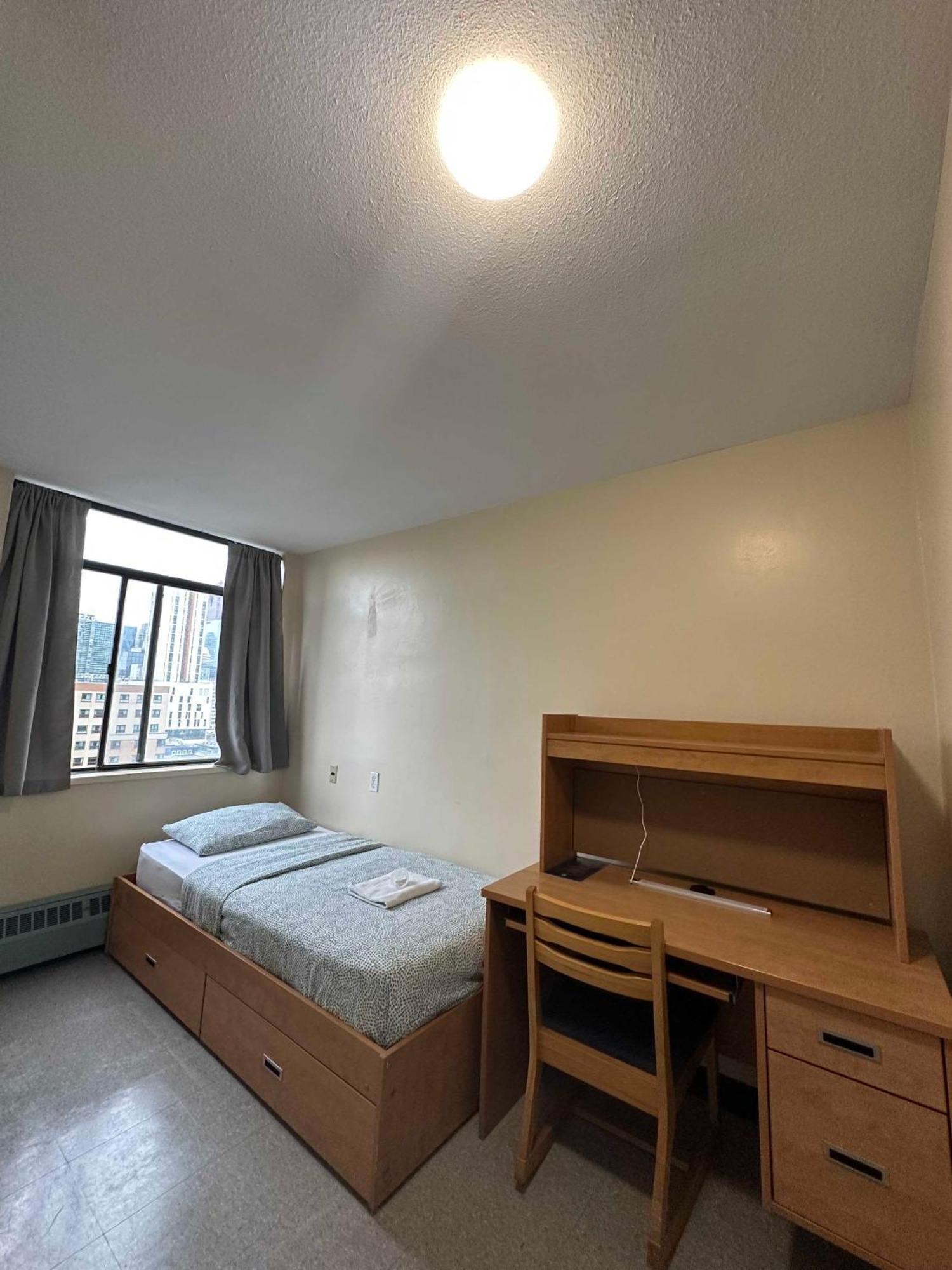 Neill Wycik Hotel 多伦多 外观 照片