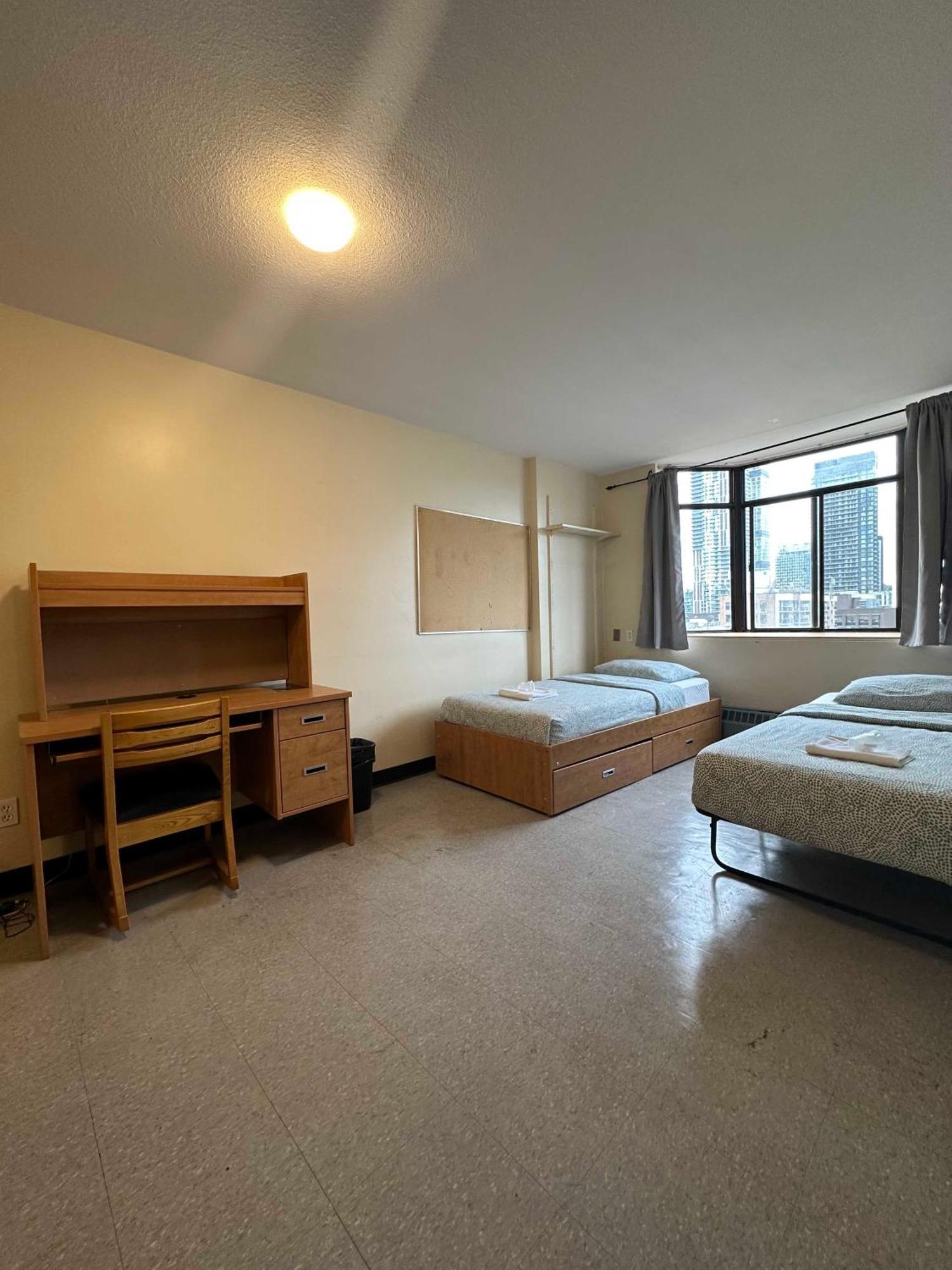Neill Wycik Hotel 多伦多 外观 照片